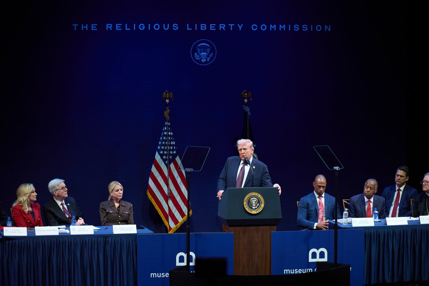Rejecting church and state separation is on the wish list for Trump's religious liberty commission | iNFOnews.ca