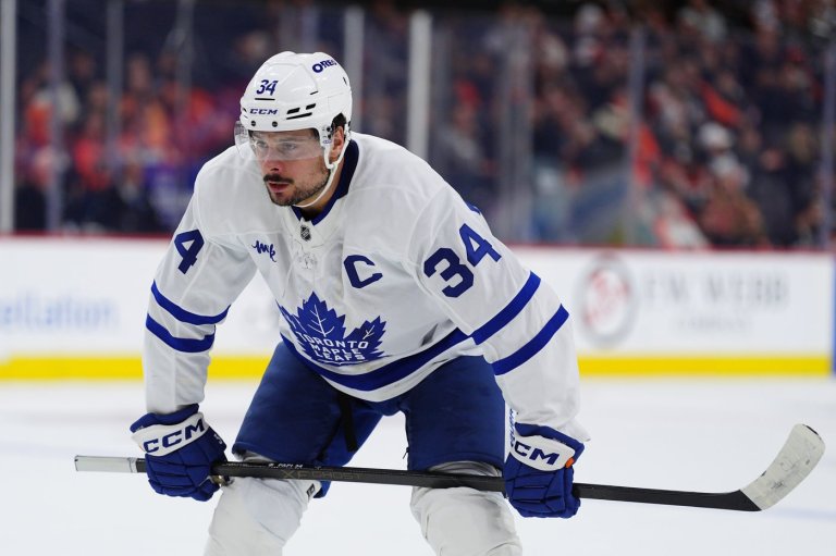 Matthews, Stolarz both out injured Thursday for struggling Maple Leafs | iNFOnews.ca