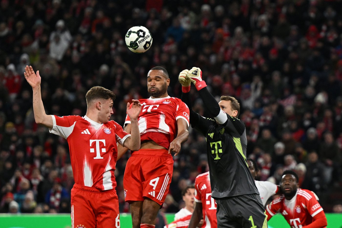 Kane scores 2 more as Bayern beats Dortmund in Klassiker to open 11-point lead in Bundesliga | iNFOnews.ca