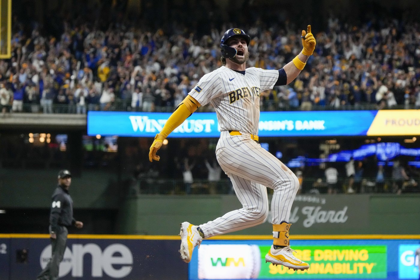 Mitchell hits tiebreaking homer, Chourio goes deep twice and Brewers rally past Mets 5-3 | iNFOnews.ca Mitchell hits tiebreaking homer, Chourio goes deep twice and Brewers rally past Mets 5-3 | iNFOnews.ca