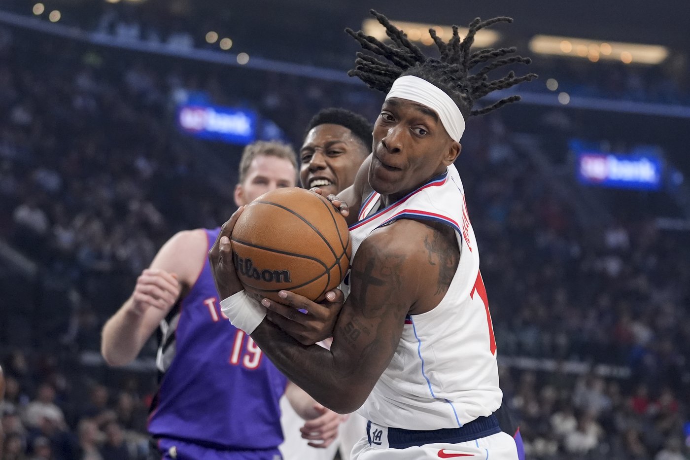 Harden, Powell score 24 points apiece as Clippers edge Raptors 105-103 | iNFOnews.ca