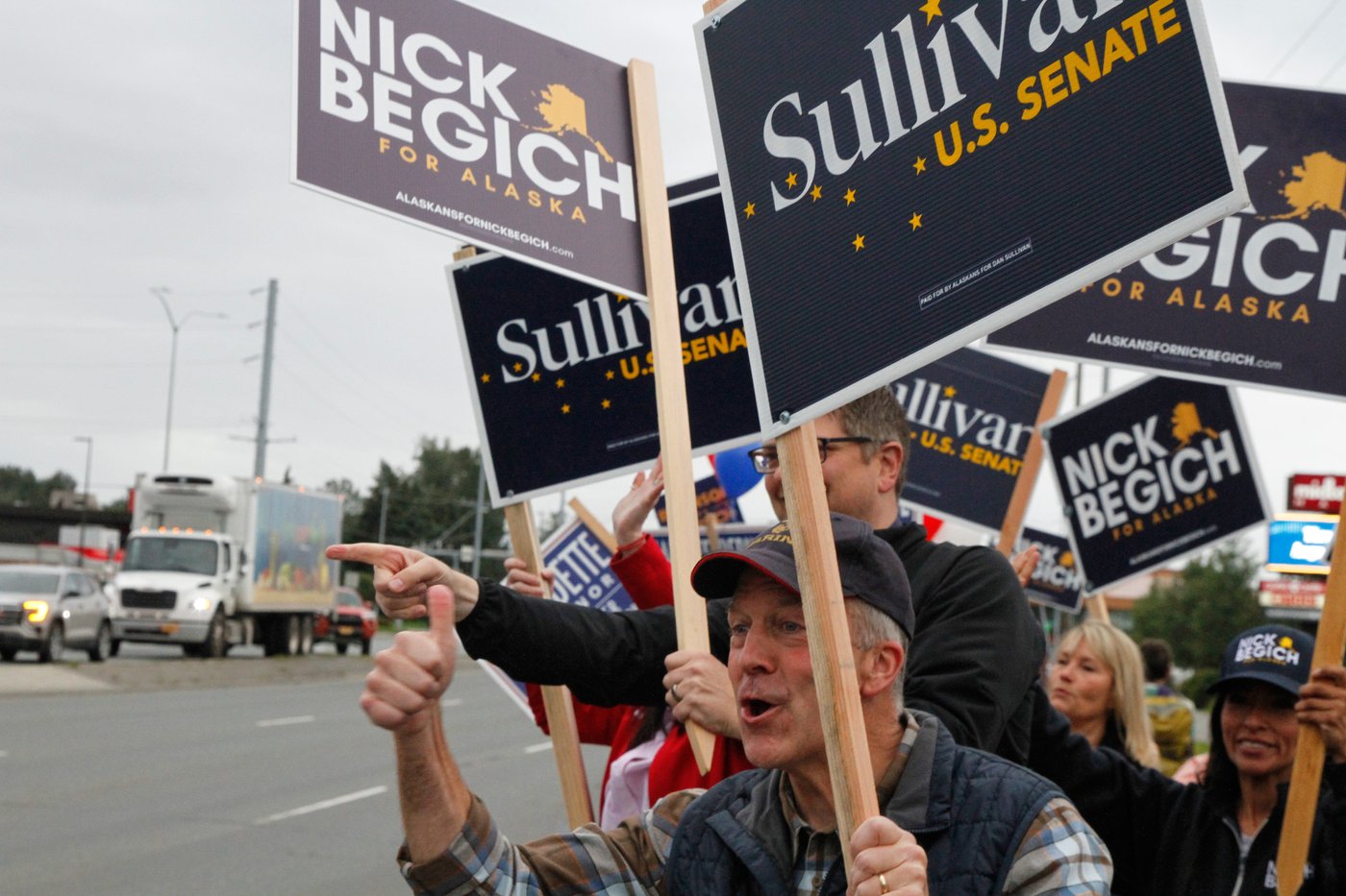 Incumbent, challenger with the same name and ex-congresswoman face off in Alaska's US Senate primary | iNFOnews.ca