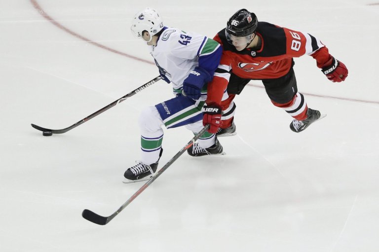 Quinn Hughes on brother Jack's desire to play together one day: 'Him being authentic' | iNFOnews.ca