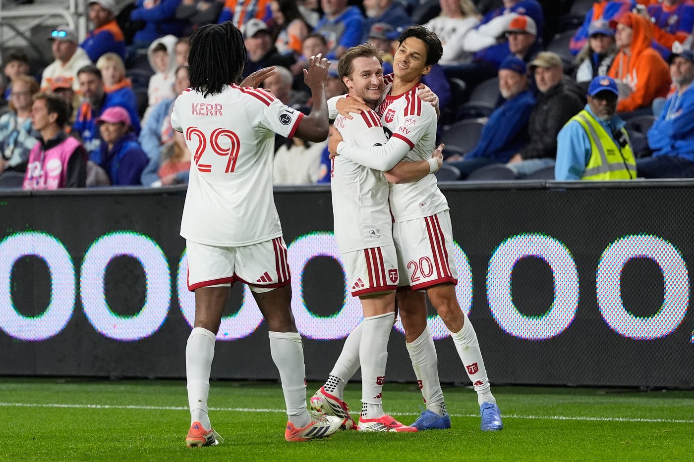 Daniel Salloi scores late and Toronto FC holds on to edge FC Cincinnati 1-0 | iNFOnews.ca Daniel Salloi scores late and Toronto FC holds on to edge FC Cincinnati 1-0 | iNFOnews.ca