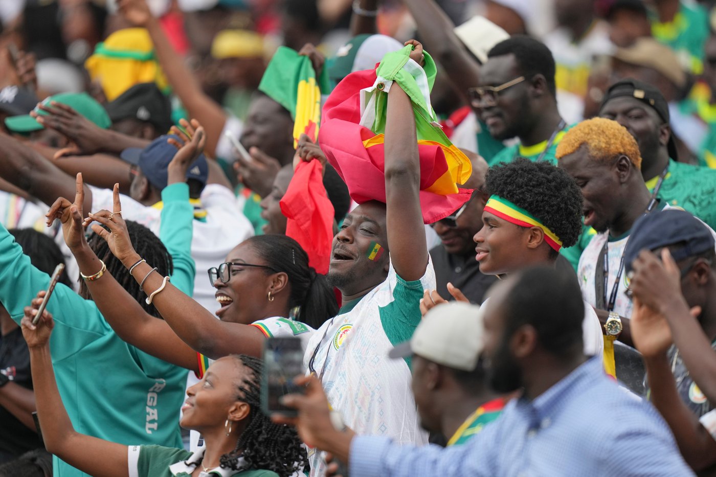 Senegal routs 10-man Iraq 5-0 to to advance to World Cup knockout rounds | iNFOnews.ca Senegal routs 10-man Iraq 5-0 to to advance to World Cup knockout rounds | iNFOnews.ca
