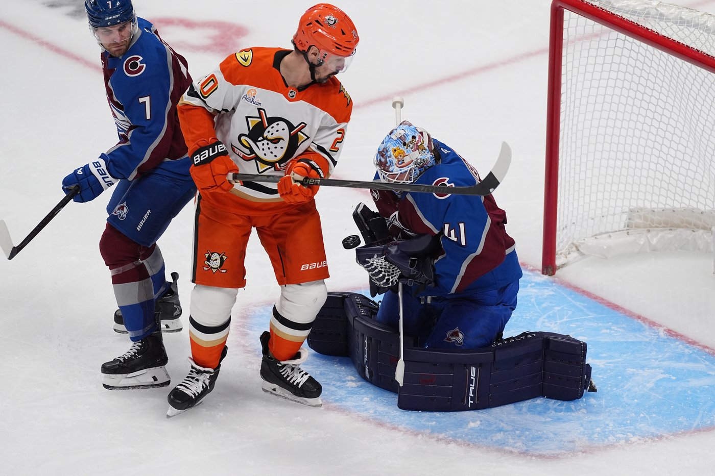 Landeskog scores first goal of season in Avalanche's 4-1 win over Ducks | iNFOnews.ca