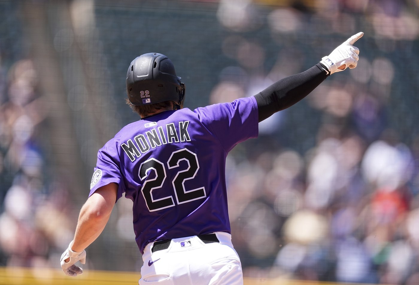 Mickey Moniak's 3-run homer helps MLB-worst Rockies avoid sweep with 4-2 win over D-backs | iNFOnews.ca Mickey Moniak's 3-run homer helps MLB-worst Rockies avoid sweep with 4-2 win over D-backs | iNFOnews.ca
