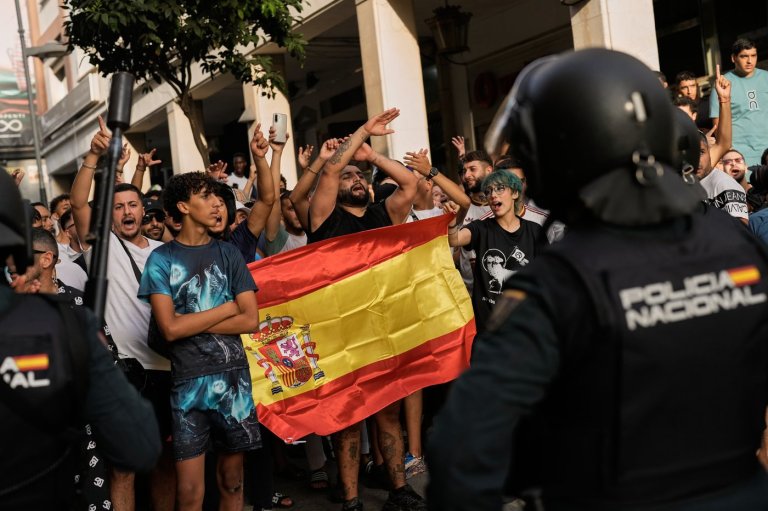 Ceuta grapples with aftermath of border surge after most migrants leave the Spanish territory | iNFOnews.ca