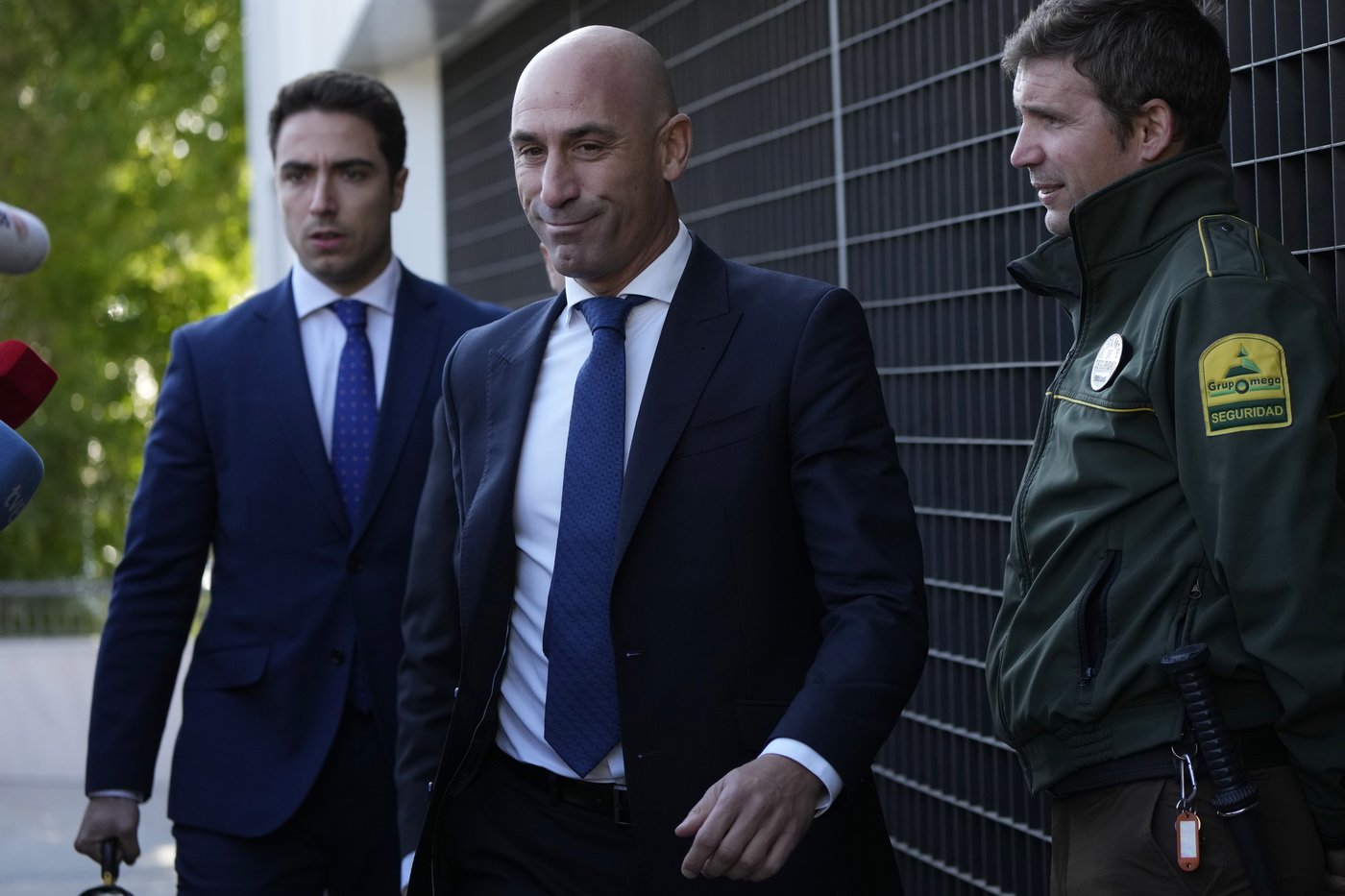 What to know as former Spain soccer official Rubiales goes on trial for unsolicited kiss of player | iNFOnews.ca
