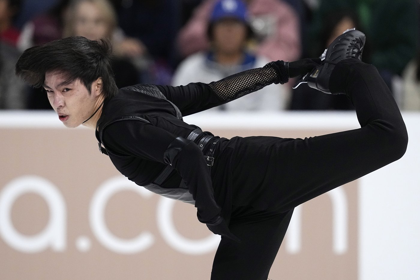 Ilia Malinin lands 4 quads - and a backflip - to win his third straight Skate America title | iNFOnews.ca Ilia Malinin lands 4 quads - and a backflip - to win his third straight Skate America title | iNFOnews.ca