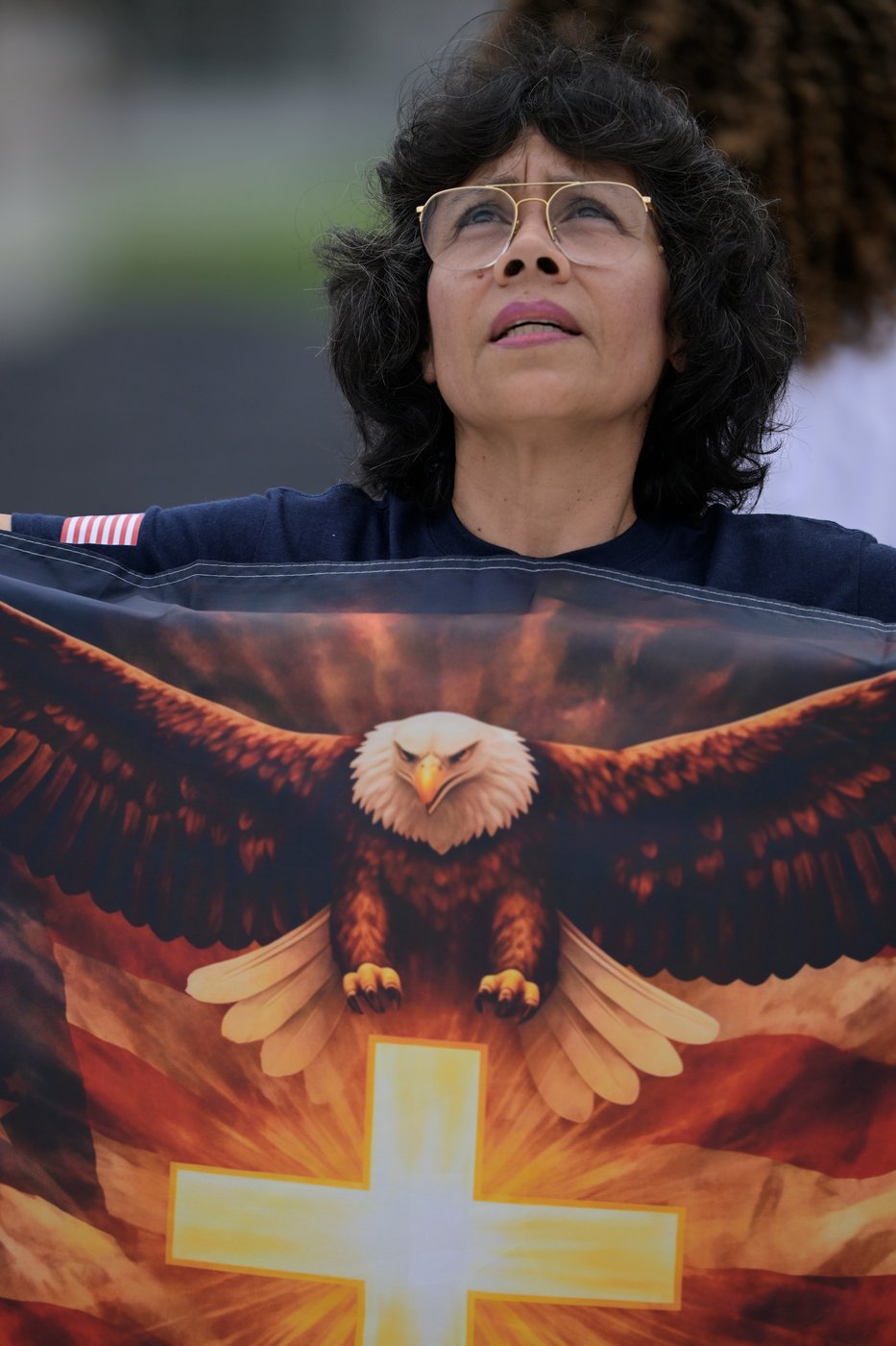 Thousands flock to the National Mall in Washington for an America-themed prayer rally | iNFOnews.ca