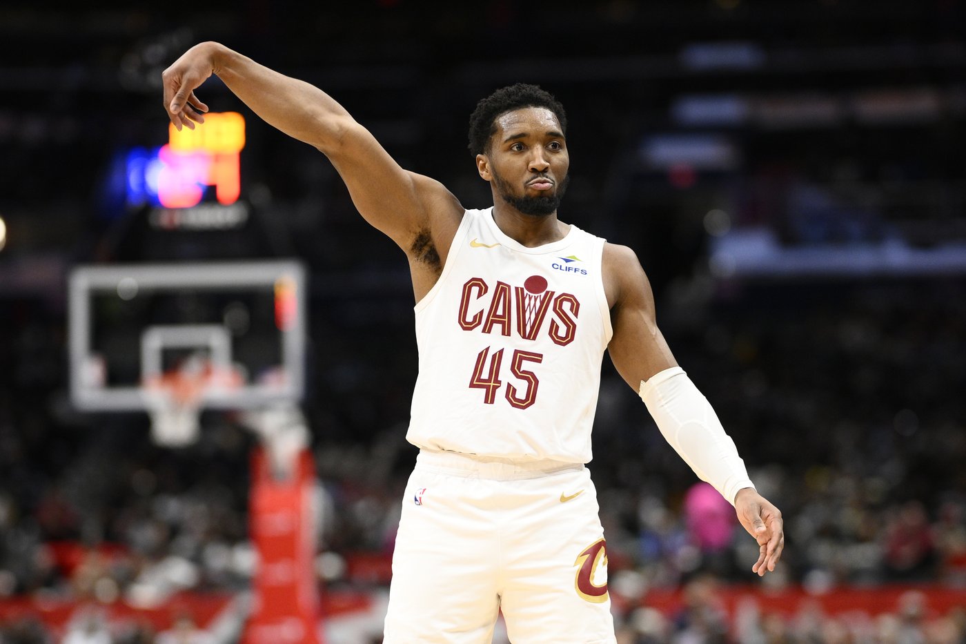 Mitchell and Mobley help Cavaliers pull away from Wizards, 134-124 | iNFOnews.ca