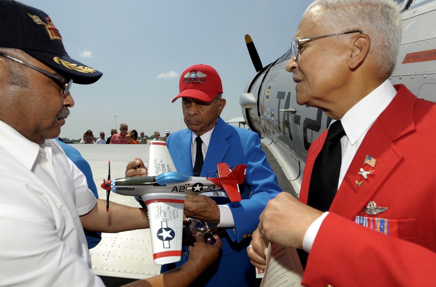 Decorated pilot Harry Stewart, Jr., one of the last surviving Tuskegee Airmen, dies at 100 | iNFOnews.ca Decorated pilot Harry Stewart, Jr., one of the last surviving Tuskegee Airmen, dies at 100 | iNFOnews.ca