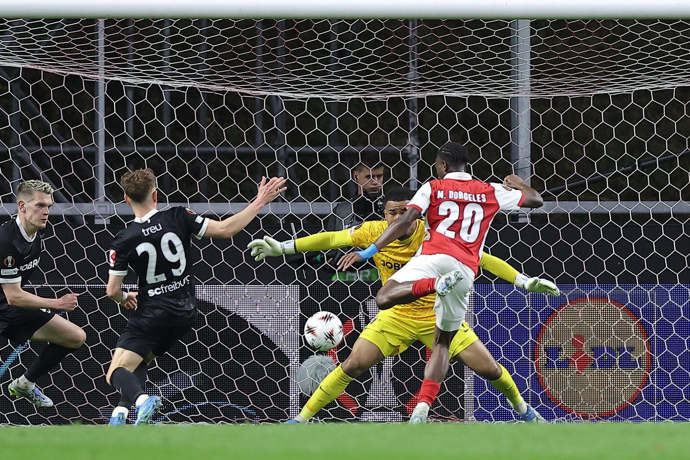 Wood’s penalty gives Nottingham Forest a 1-0 win over Aston Villa in Europa League semifinal 1st leg | iNFOnews.ca Wood’s penalty gives Nottingham Forest a 1-0 win over Aston Villa in Europa League semifinal 1st leg | iNFOnews.ca