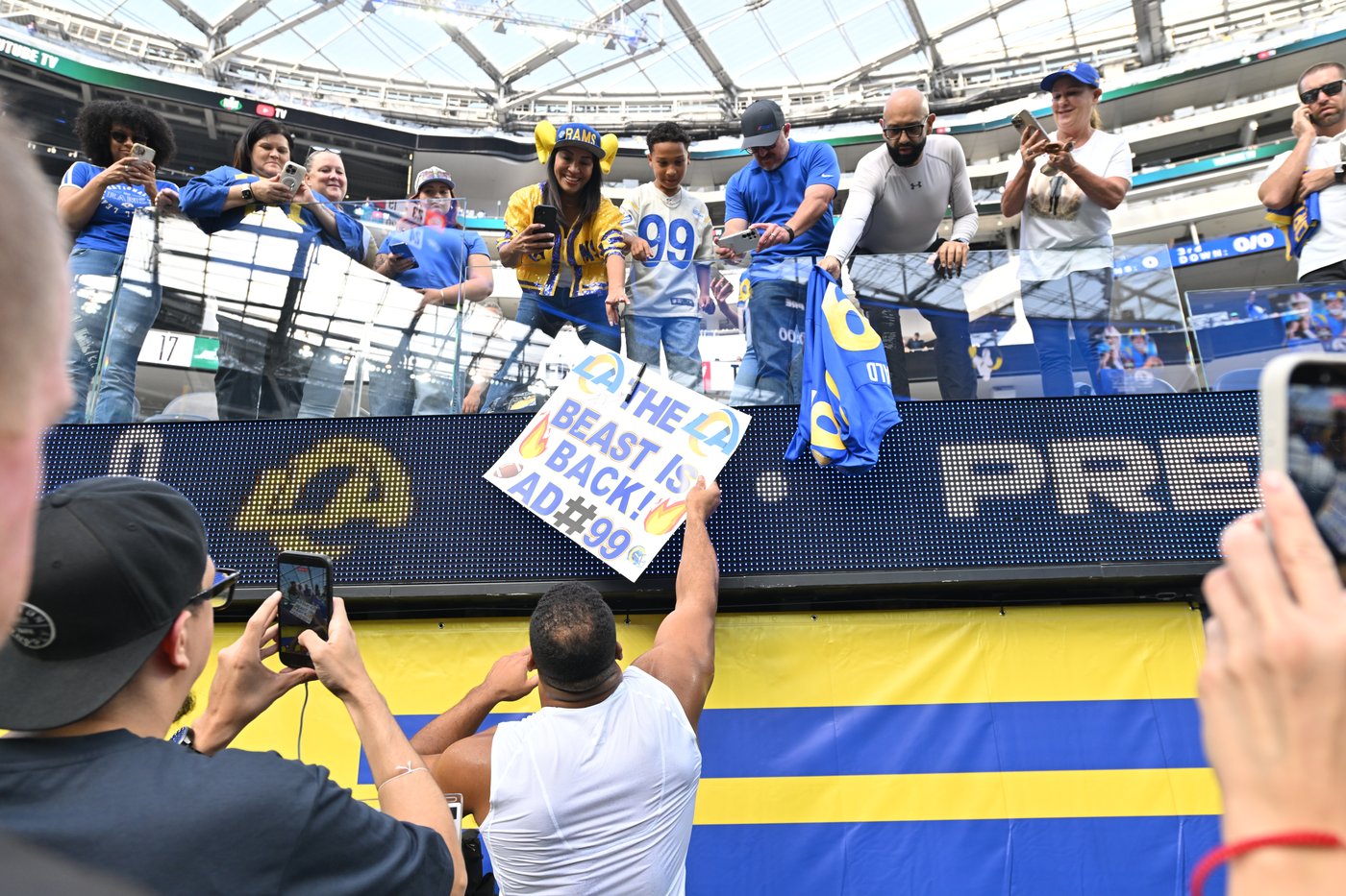 Rams WR Puka Nacua inactive, Aaron Donald active for Giants visit on Monday night | iNFOnews.ca Rams WR Puka Nacua inactive, Aaron Donald active for Giants visit on Monday night | iNFOnews.ca