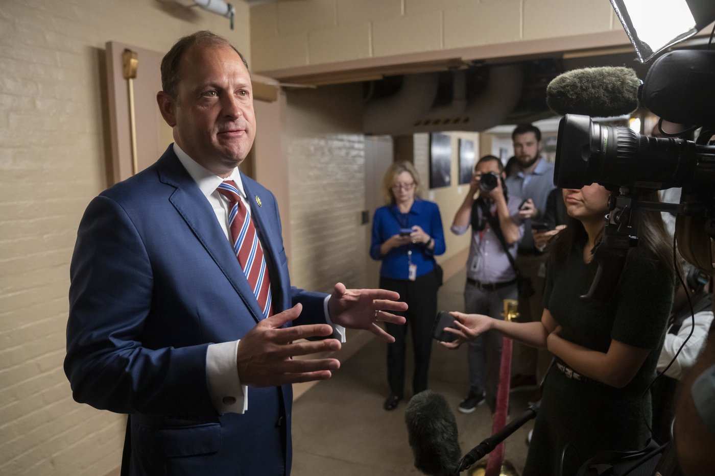 Barr and Guthrie win reelection to Congress and now seek possible committee chairmanships | iNFOnews.ca Barr and Guthrie win reelection to Congress and now seek possible committee chairmanships | iNFOnews.ca