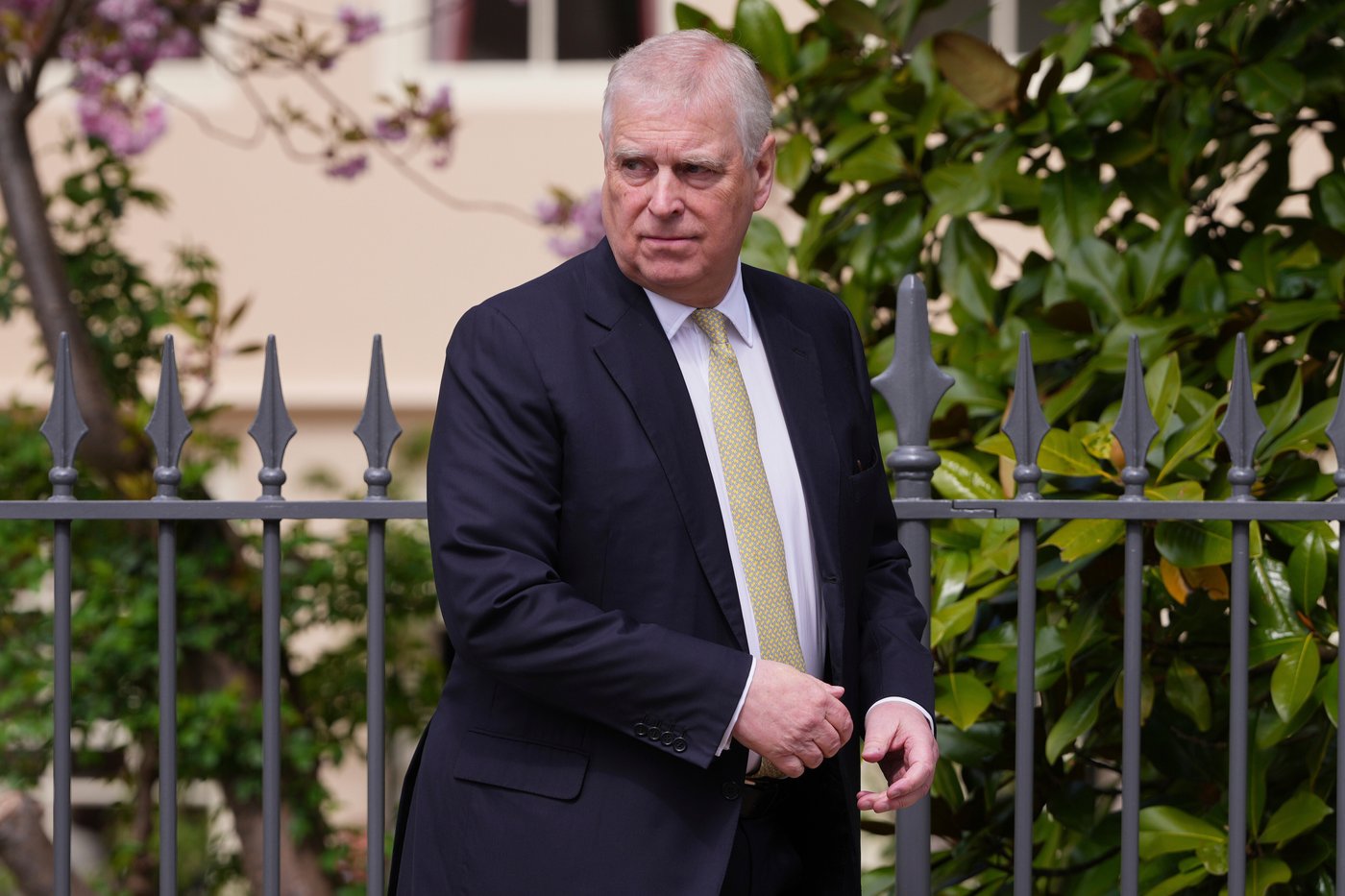 Queen Elizabeth II was eager for ex-Prince Andrew to become trade envoy, documents show | iNFOnews.ca