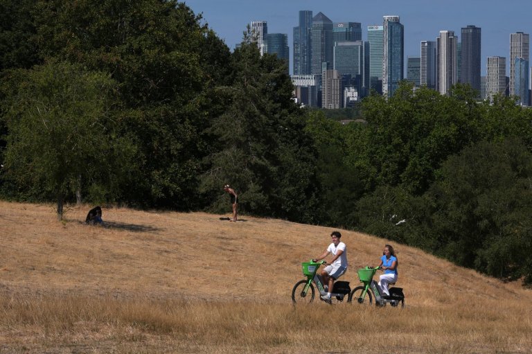 A series of heatwaves leads Britain to record its hottest summer | iNFOnews.ca