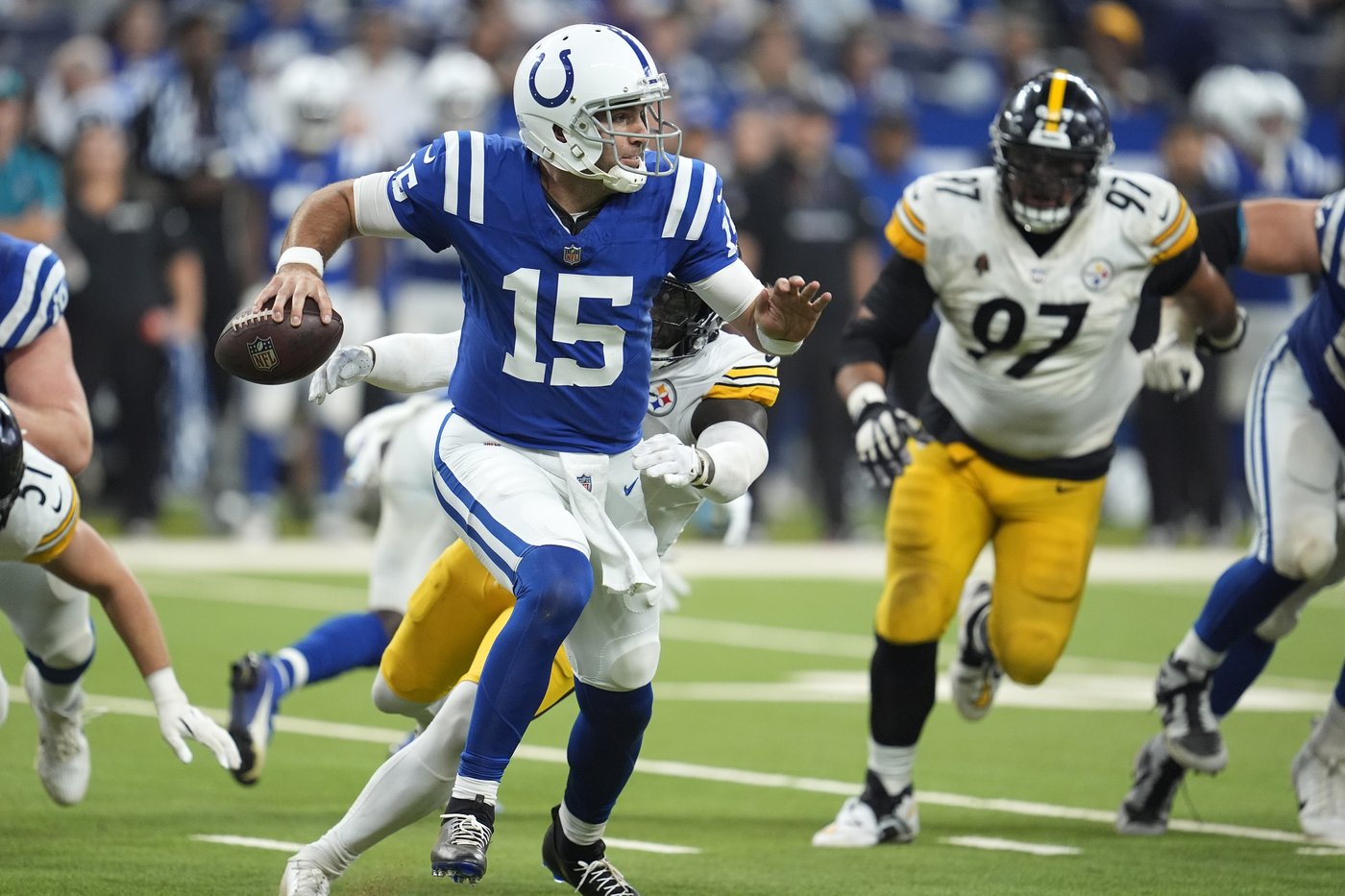 Joe Flacco relieves injured Anthony Richardson and helps Colts hold off Steelers 27-24 | iNFOnews.ca