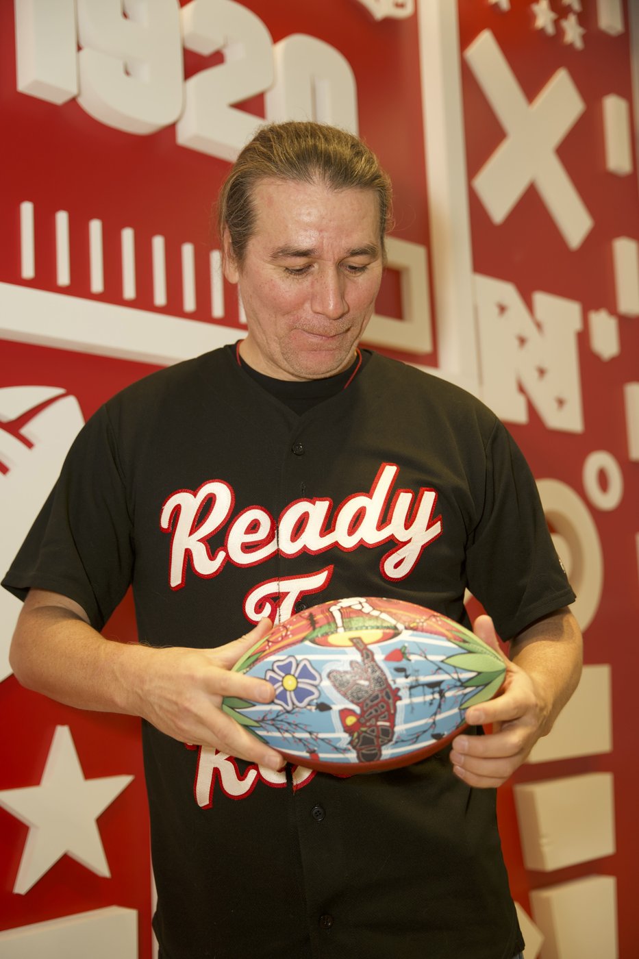 Ontario artist's Super Bowl football design celebrates Indigenous culture | iNFOnews.ca Ontario artist's Super Bowl football design celebrates Indigenous culture | iNFOnews.ca