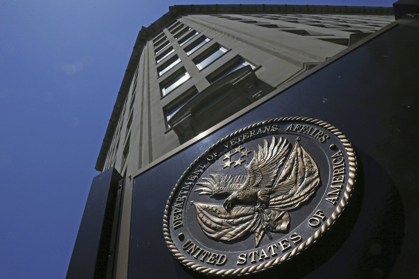Veterans Affairs deems more than 130 occupations ineligible for Trump's deferred resignation plan | iNFOnews.ca