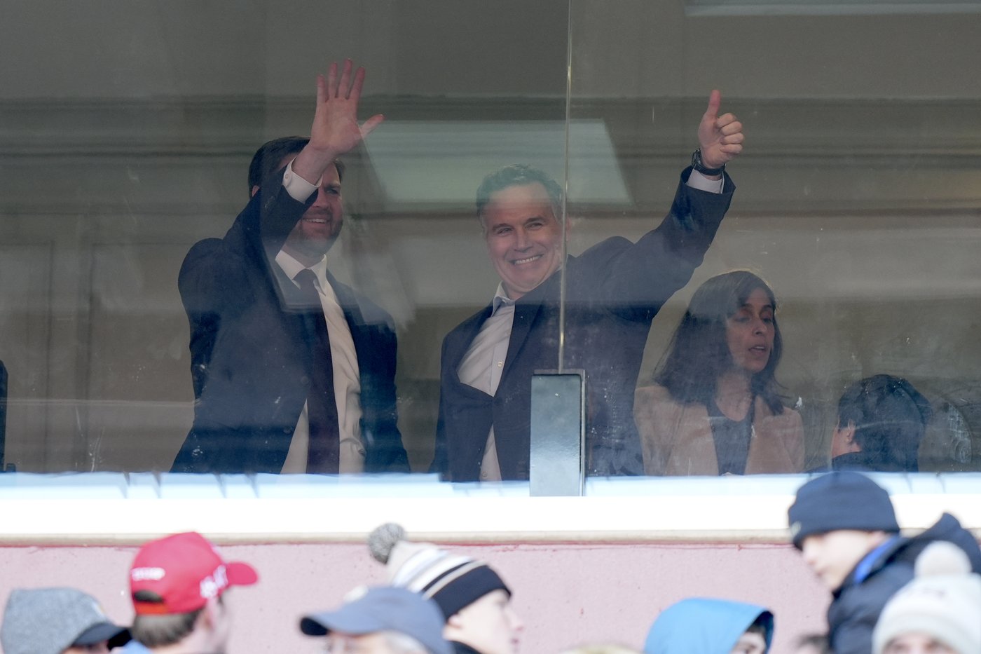 Trump gets warm welcome as he watches Army-Navy game alongside key allies, nominees and Daniel Penny | iNFOnews.ca