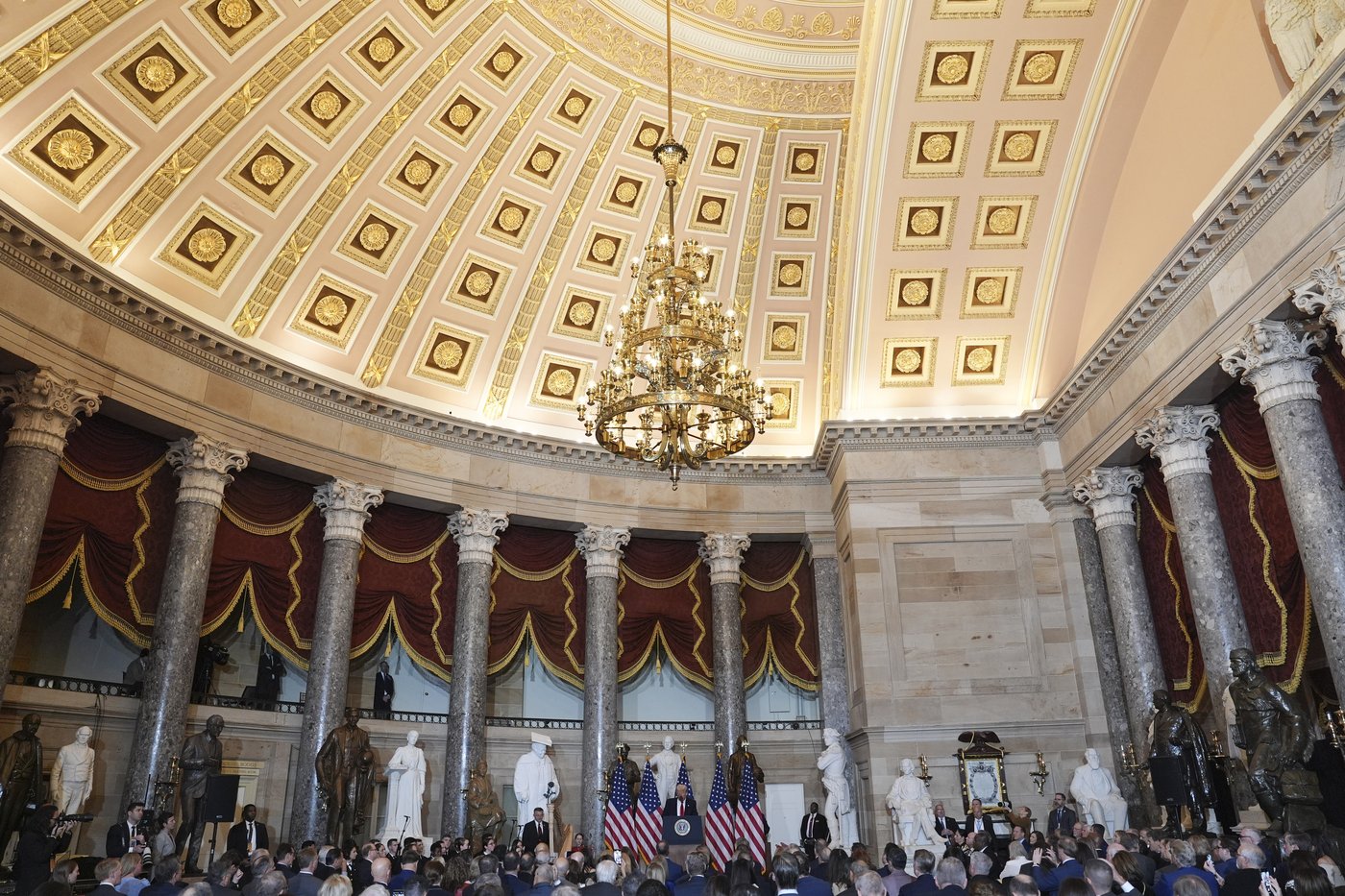 After prayer breakfast, Trump creates task force to root out 'anti-Christian bias' | iNFOnews.ca After prayer breakfast, Trump creates task force to root out 'anti-Christian bias' | iNFOnews.ca