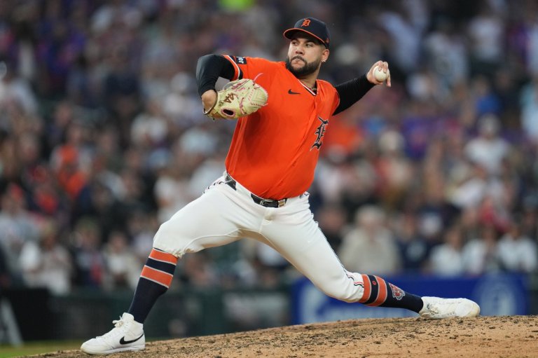 Venezuelan pitchers Montero and De Jesus combine for a 5-hitter as the Tigers beat the Astros | iNFOnews.ca