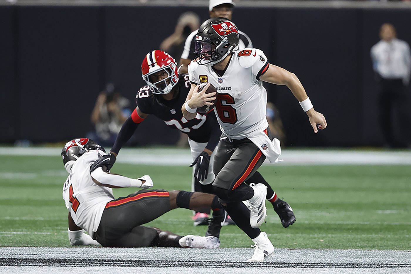 Too many missed tackles lead to big missed opportunity for Bucs in 36-30 OT loss to Falcons | iNFOnews.ca
