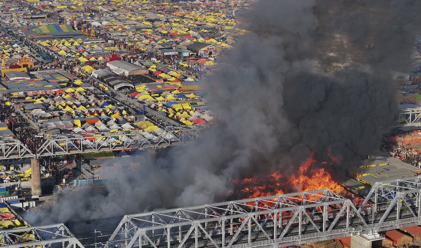 Fire burns through multiple tents at Maha Kumbh festival but causes no injuries | iNFOnews.ca