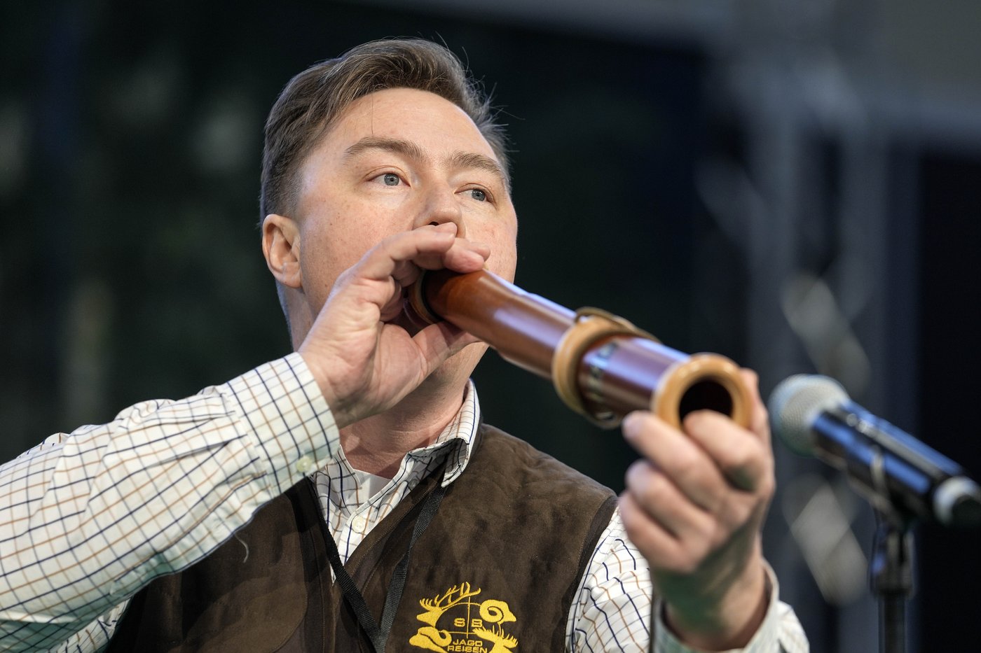 Think you can bellow like a stag? German hunters compete in a national deer calling championship | iNFOnews.ca Think you can bellow like a stag? German hunters compete in a national deer calling championship | iNFOnews.ca
