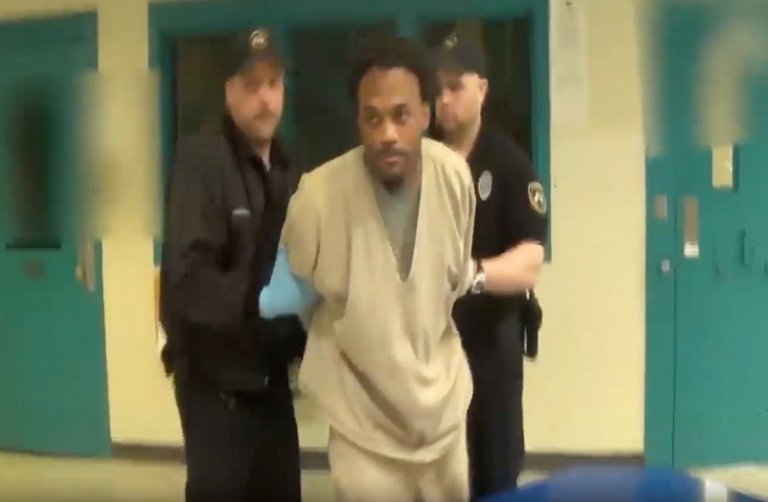 Newly released video shows Connecticut prison officers striking inmate before he died | iNFOnews.ca
