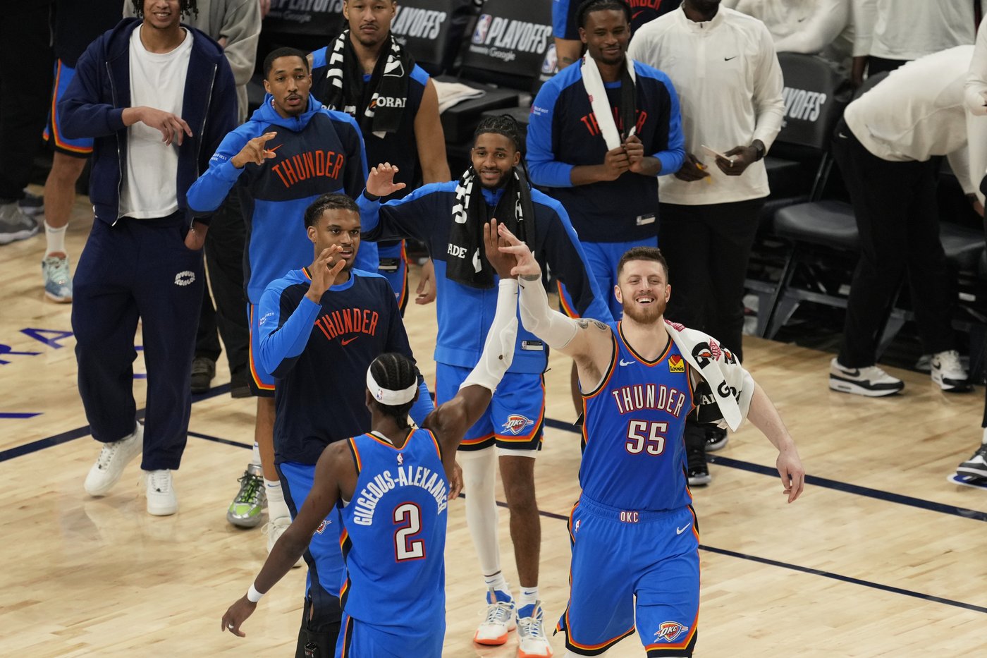 Thunder get time to rest after sweeping Grizzlies to become first team to reach 2nd round | iNFOnews.ca