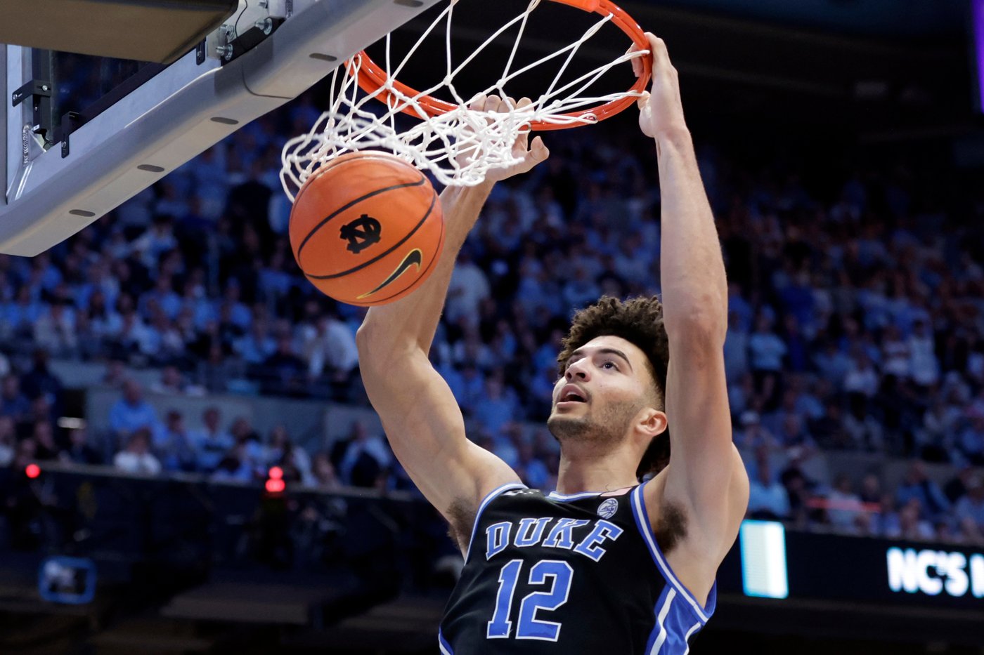 Cameron Boozer and No. 3 Duke knock off No. 1 Michigan 68-63 as top 2 teams lose on same day | iNFOnews.ca
