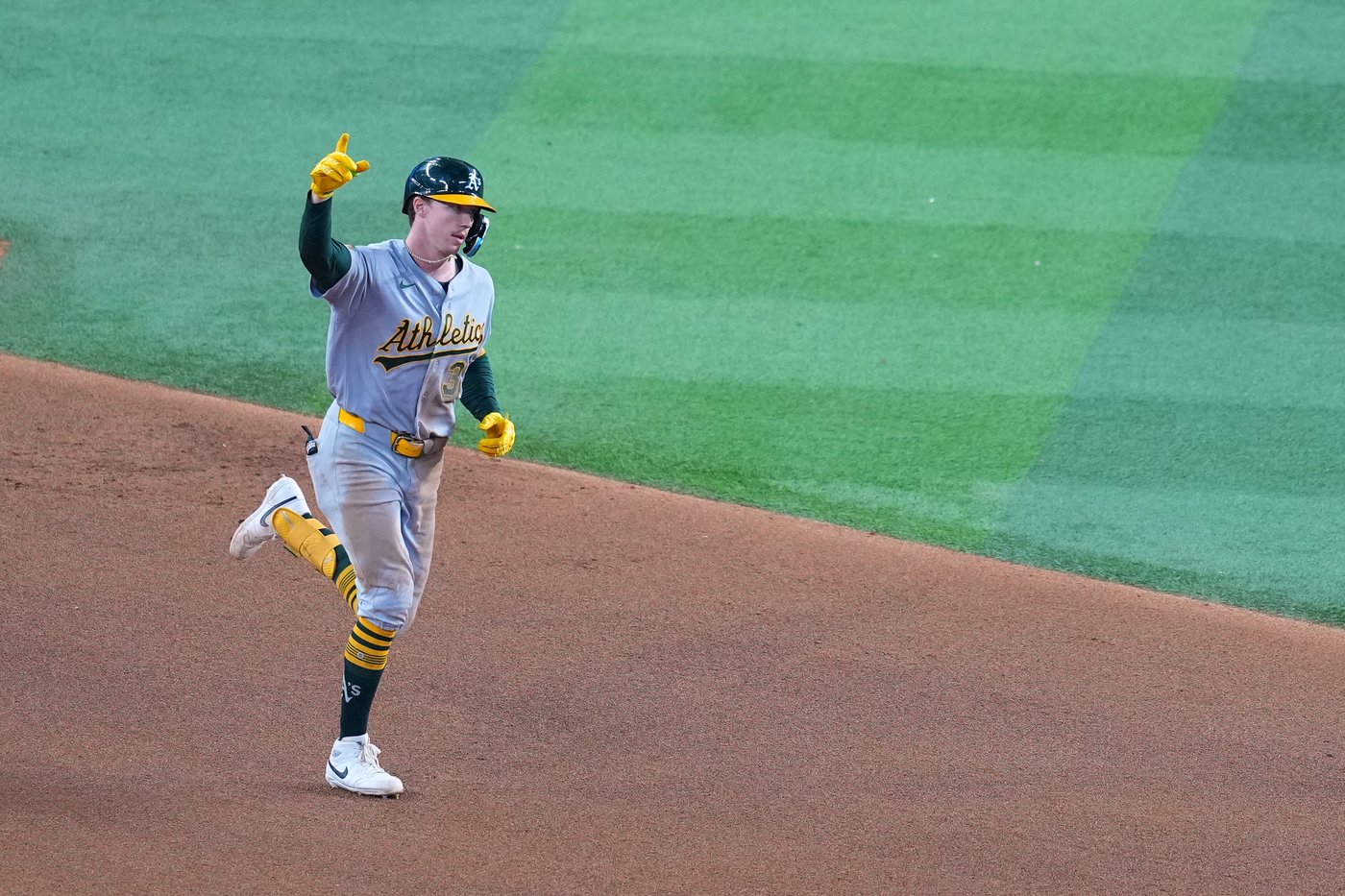 Bolte's first career multihomer game leads Athletics over Rangers 9-2 | iNFOnews.ca