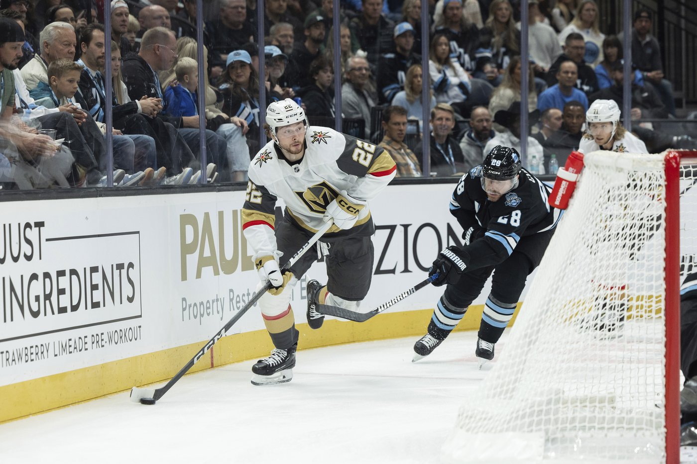 Karlsson scores 2 late goals and Golden Knights rally for 4-2 win over Utah | iNFOnews.ca Karlsson scores 2 late goals and Golden Knights rally for 4-2 win over Utah | iNFOnews.ca