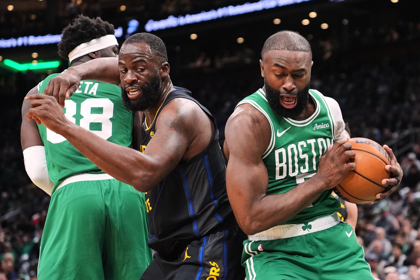 Brown scores 32, Tatum adds double-double as Celtics top Warriors 120-99 | iNFOnews.ca