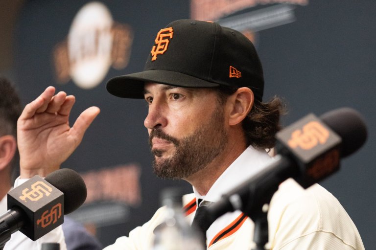 Making transition from SEC to MLB, new Giants manager Tony Vitello enters 1st season ready to learn | iNFOnews.ca