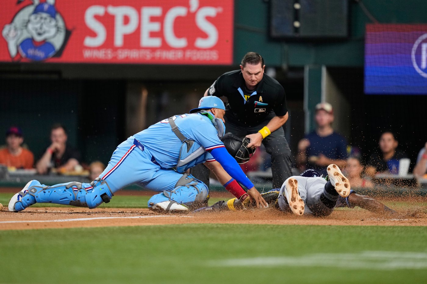 Jake Burger homers twice as Rangers beat Rays 8-6 to split 4-game series | iNFOnews.ca Jake Burger homers twice as Rangers beat Rays 8-6 to split 4-game series | iNFOnews.ca