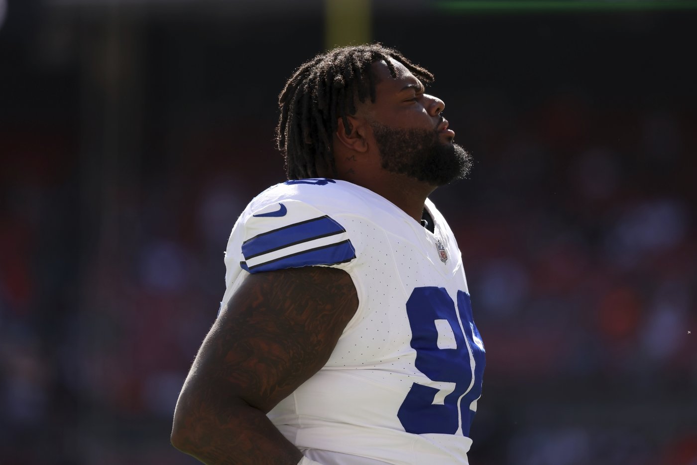 Bills bulk up defensive front by signing two familiar players: Jordan Phillips and Quinton Jefferson | iNFOnews.ca