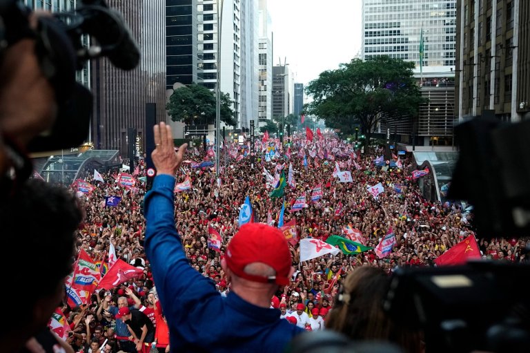 Brazil's Lula, Bolsonaro close arguments to voters ahead of nail-biting election runoff | iNFOnews.ca