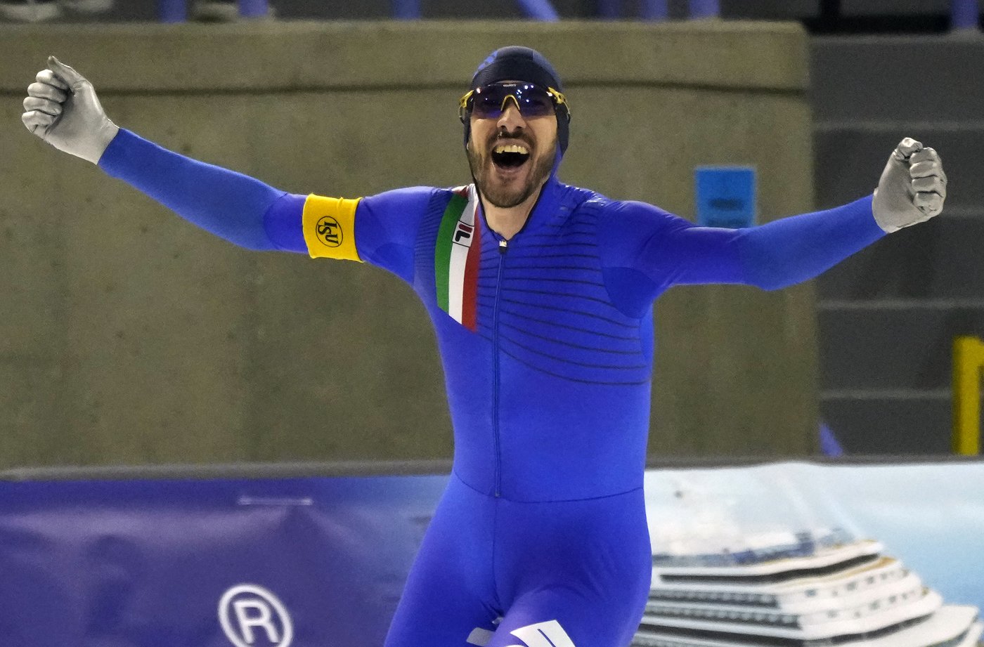 Italian speedskater Davide Ghiotto sets world record in 10,000 metres in Calgary | iNFOnews.ca