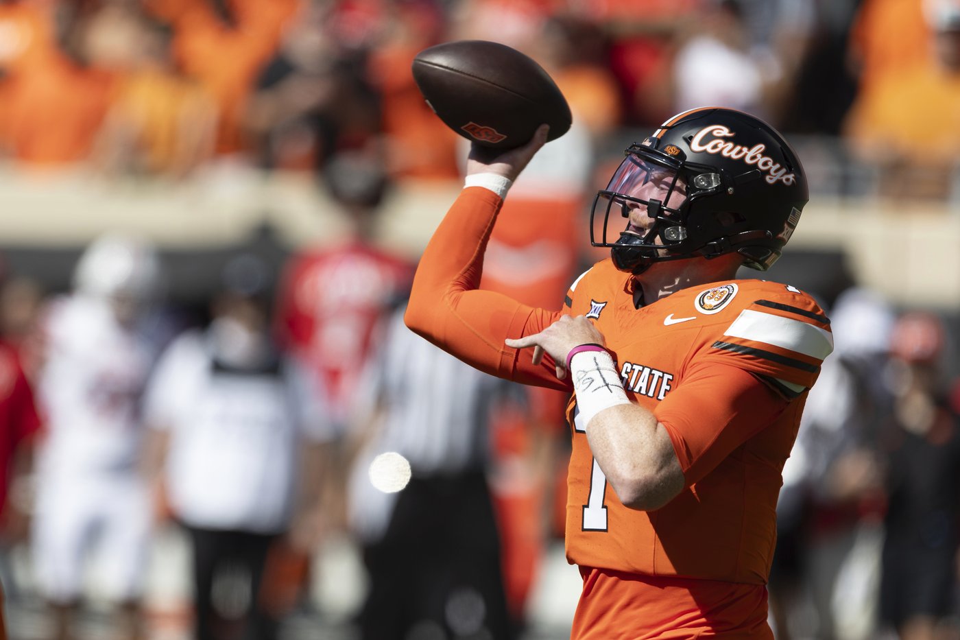 Bernard runs for 182 yards and No. 12 Utah wins Big 12 debut, beating No. 14 Oklahoma State 22-19 | iNFOnews.ca