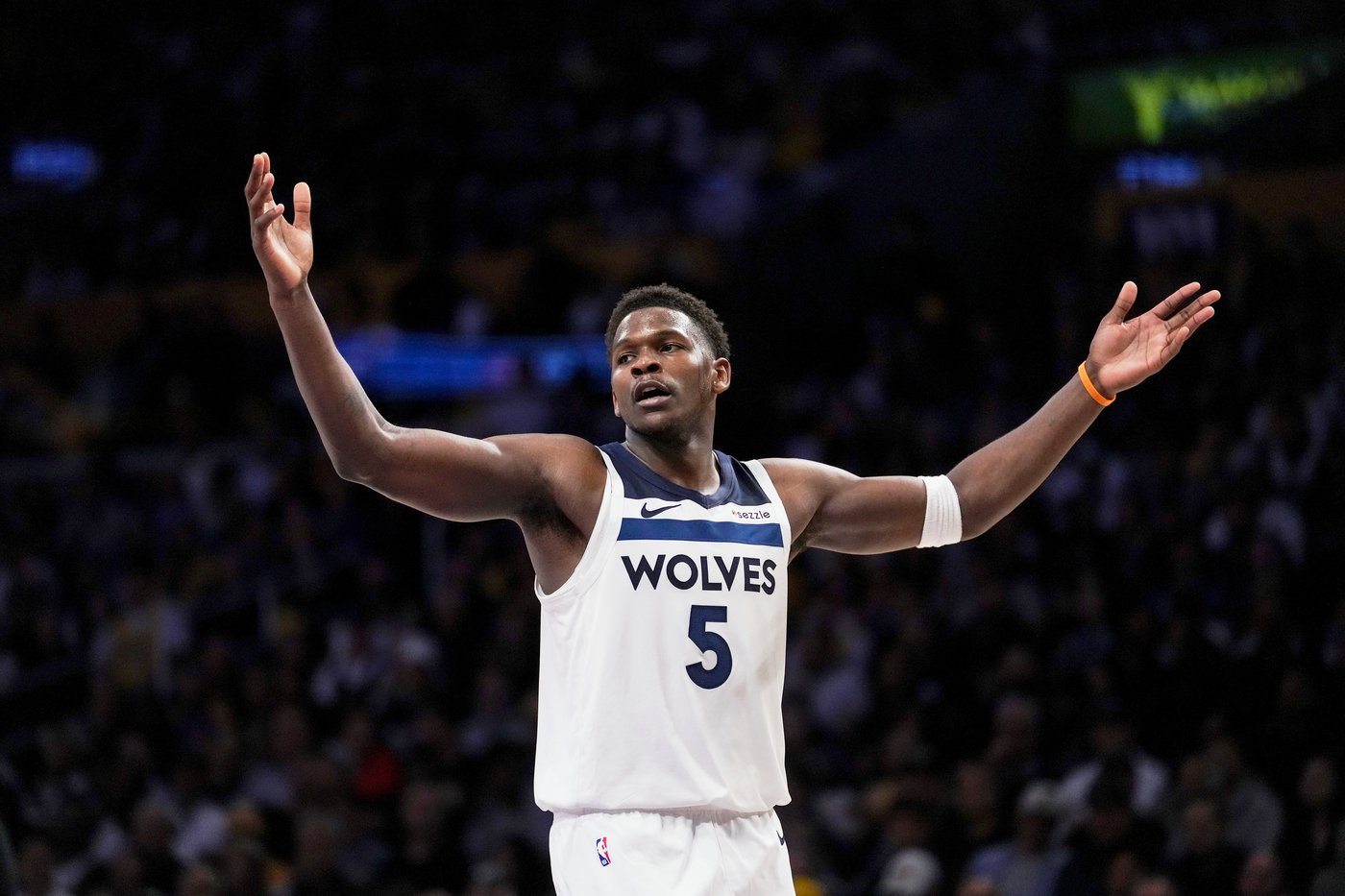 Friday's NBA games: Bucks-Pacers, Magic-Celtics, Wolves-Lakers all set for Game 3s | iNFOnews.ca