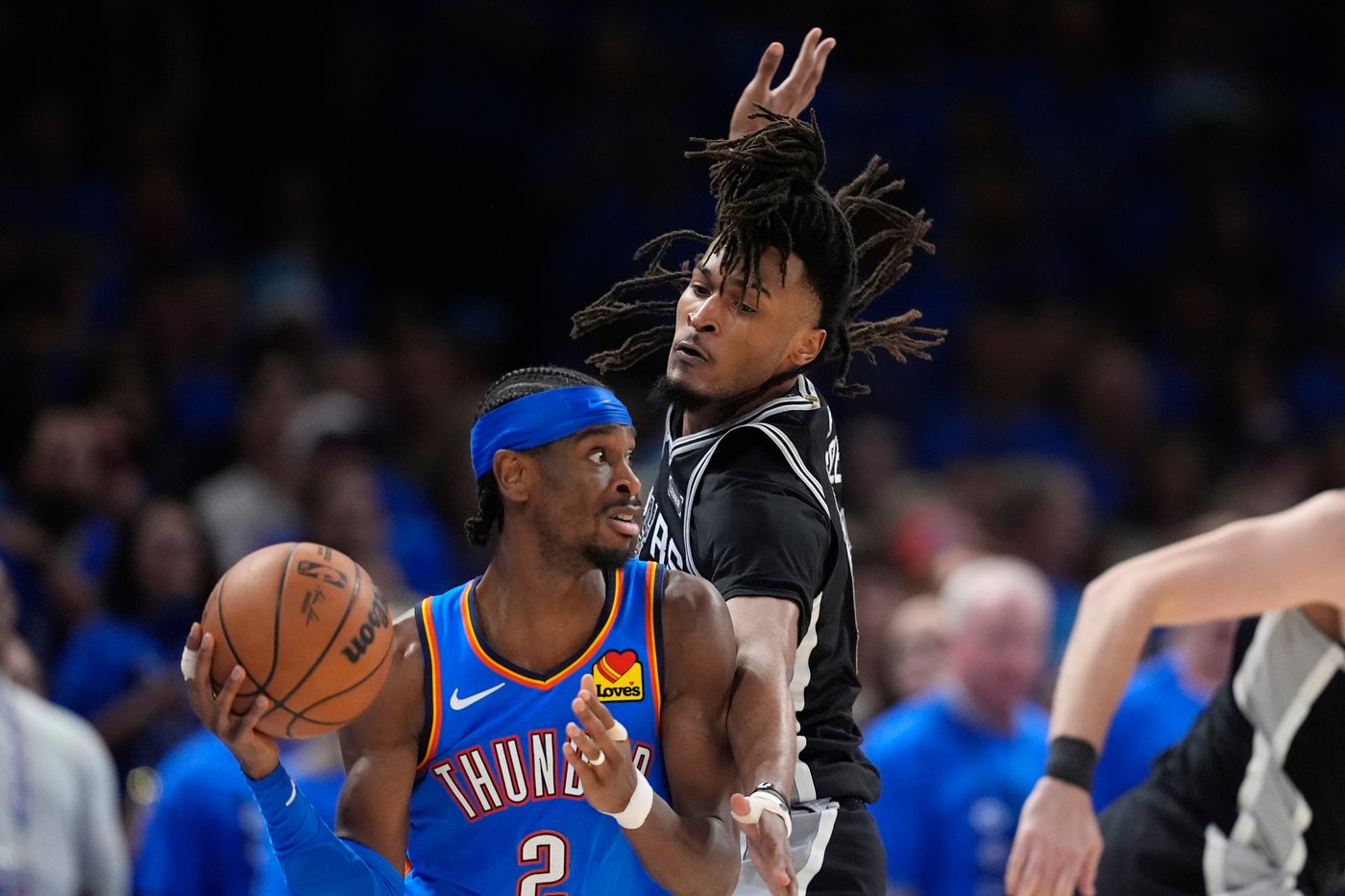 Gilgeous-Alexander tips his cap after Thunder fall to Spurs in Game 7 to end their title reign | iNFOnews.ca