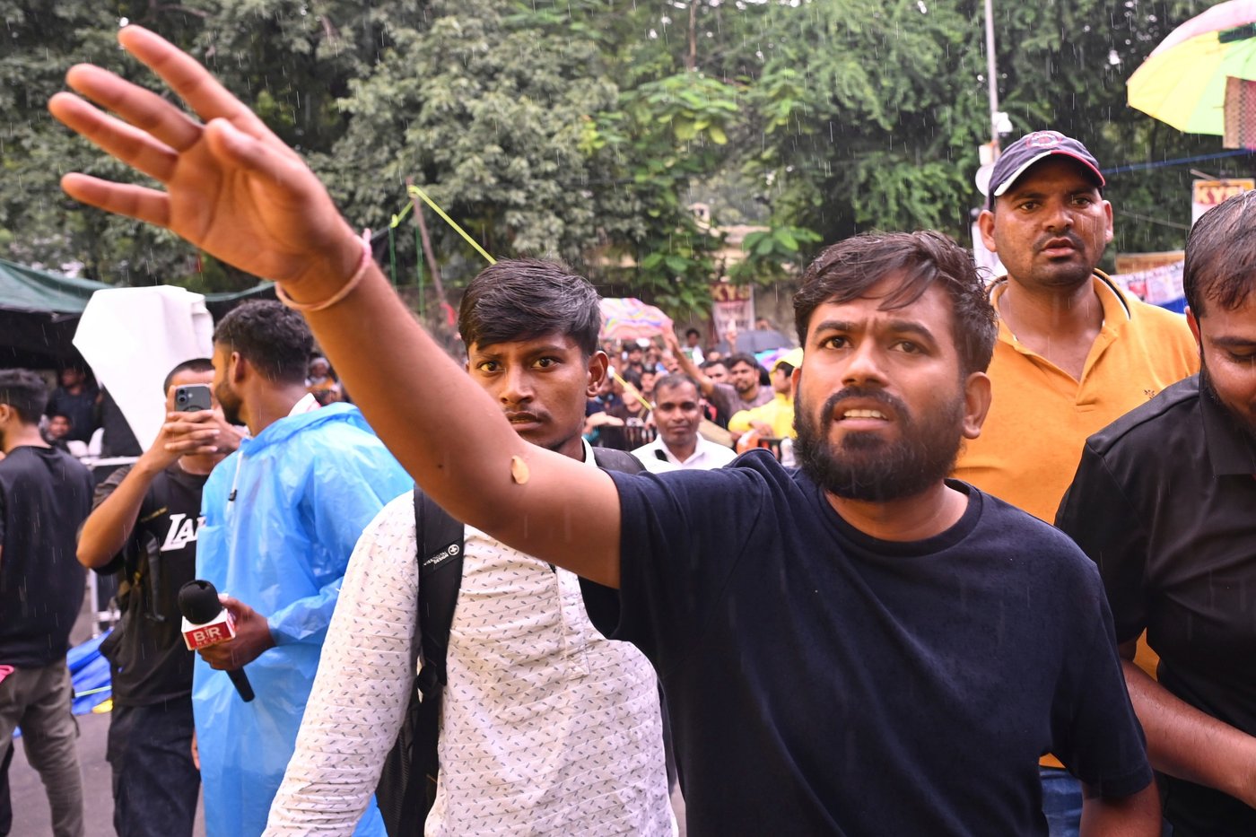Indian activist Wangchuk ends 26-day hunger strike as 'Cockroach' protesters vow to press on | iNFOnews.ca Indian activist Wangchuk ends 26-day hunger strike as 'Cockroach' protesters vow to press on | iNFOnews.ca