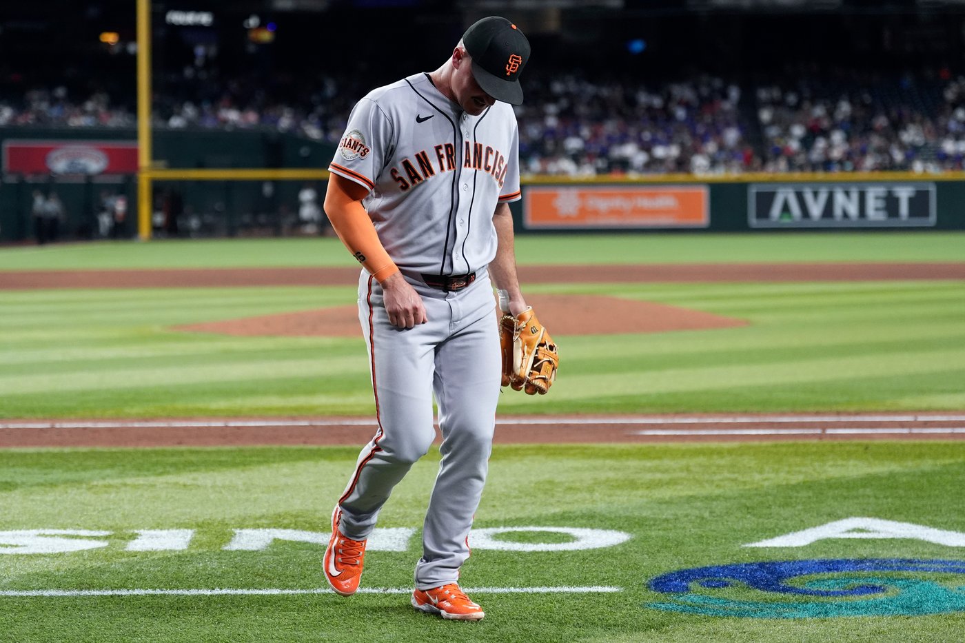 Giants 3B Matt Chapman leaves game with abdominal strain, set for MRI on Wednesday | iNFOnews.ca Giants 3B Matt Chapman leaves game with abdominal strain, set for MRI on Wednesday | iNFOnews.ca