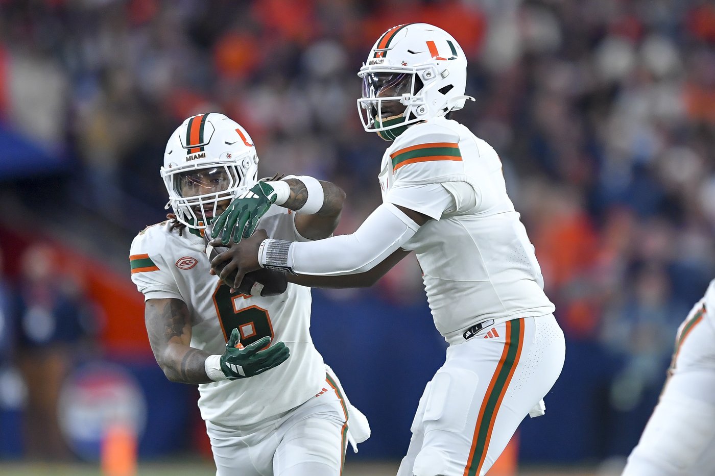 Miami's Cam Ward sets NCAA's Division I record with 156th career touchdown pass | iNFOnews.ca Miami's Cam Ward sets NCAA's Division I record with 156th career touchdown pass | iNFOnews.ca