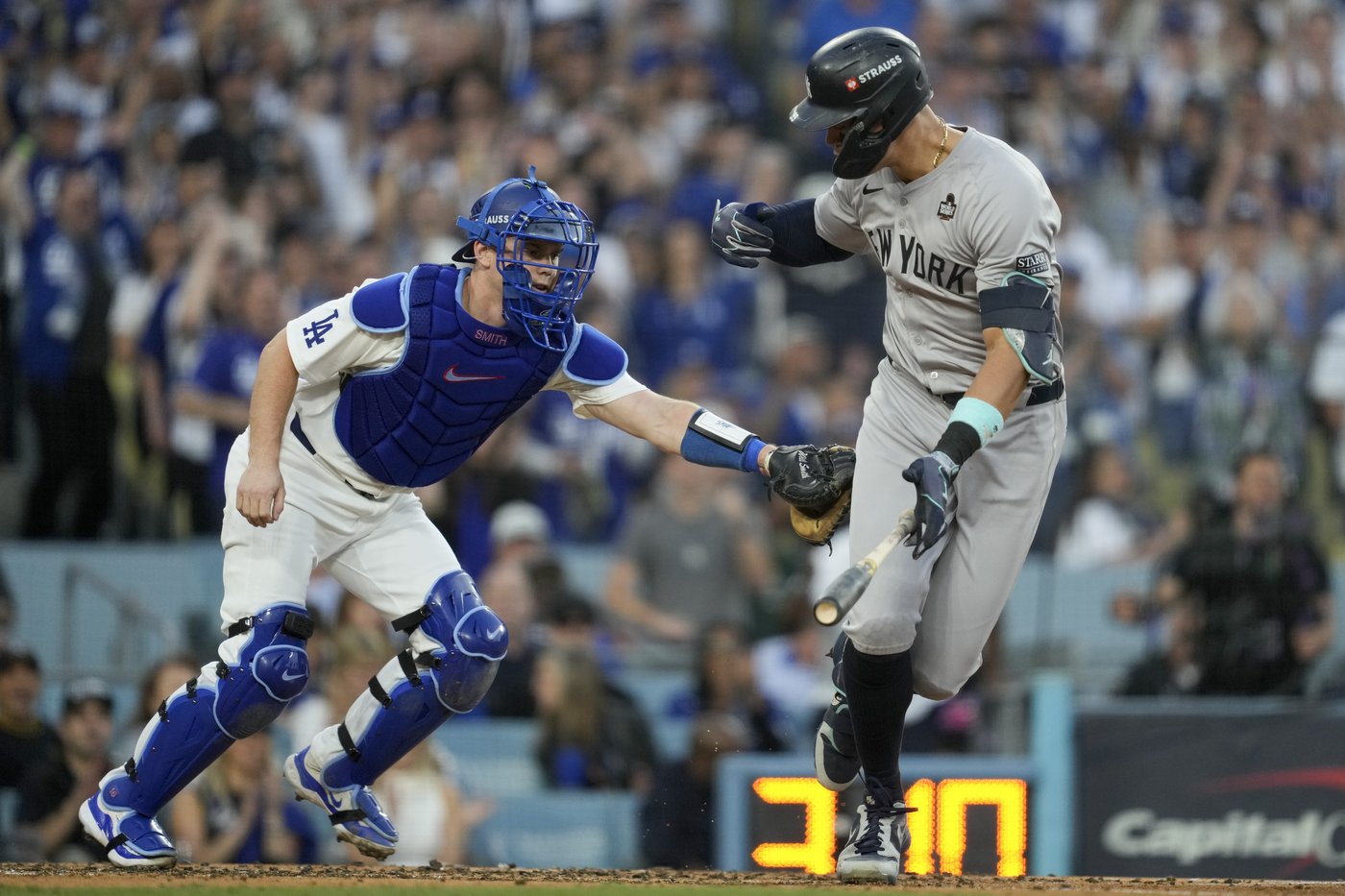 Freeman hits 1st game-ending slam in World Series history as Dodgers top Yankees 6-3 in opener | iNFOnews.ca