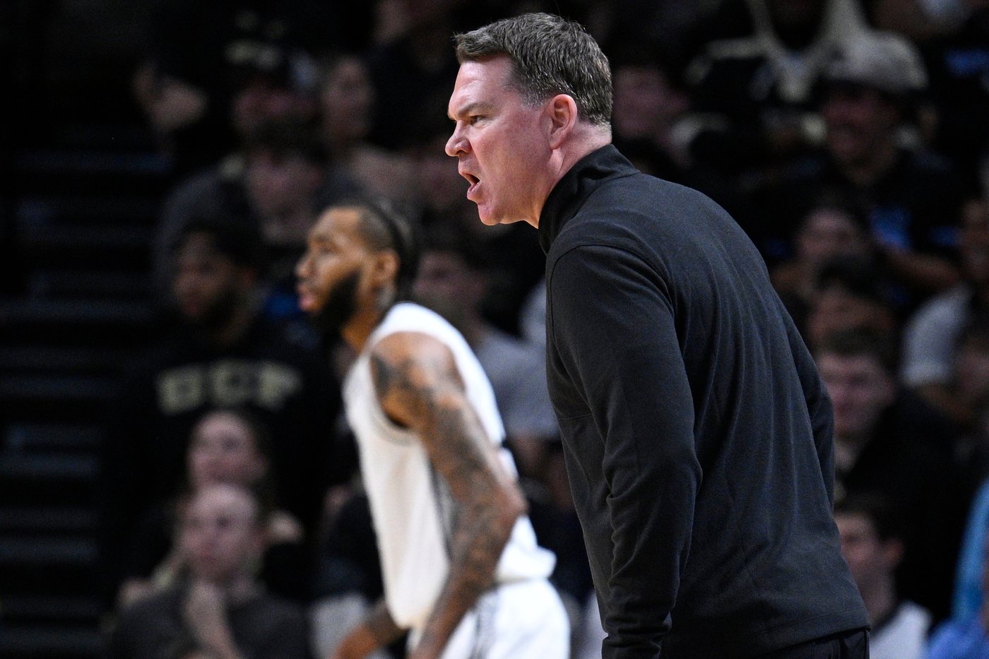 No. 1 Arizona's defense and 23 points from Jaden Bradley help beat UCF 84-77 | iNFOnews.ca